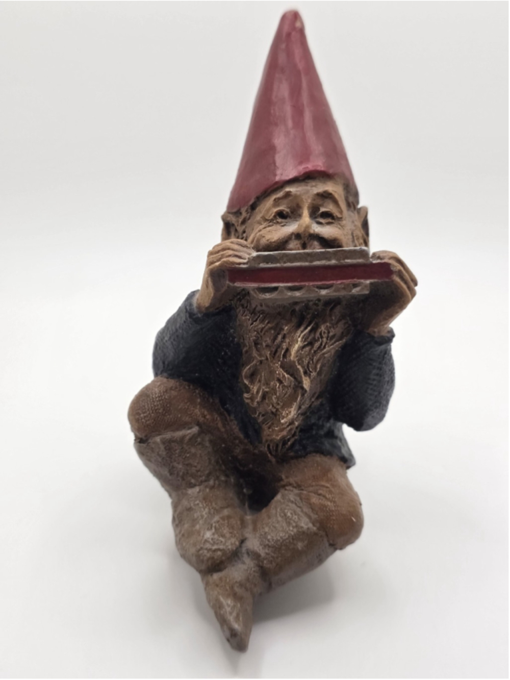 Tom Clark Cairn Studio Johnny Gnome #53 Playing Harmonica Figurine 1984 #1052